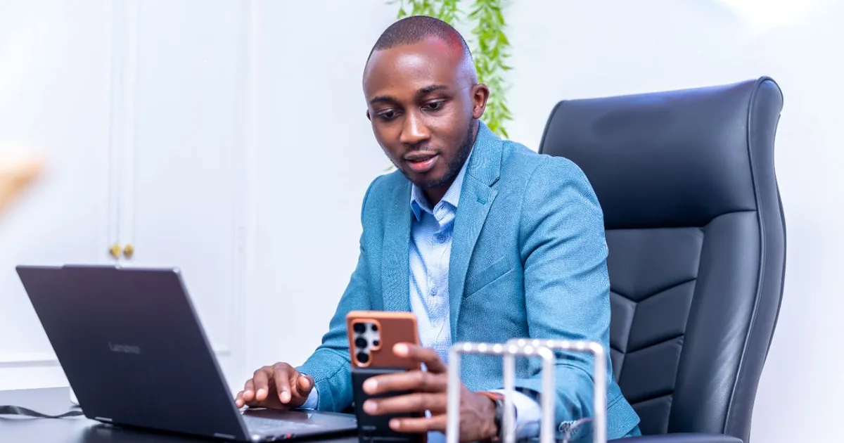 Elvis Warutumo, your 5AM Challenge trainer